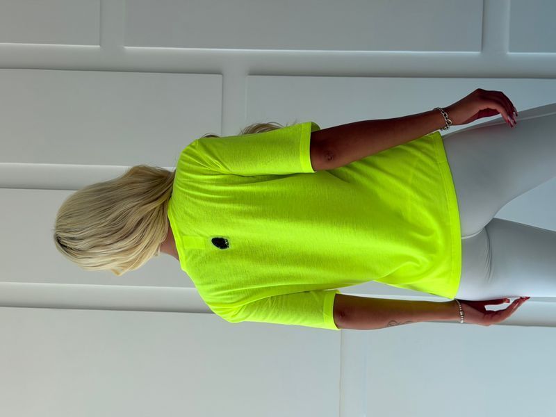 Футболка Artists Proof kris yellow t-shirt фото